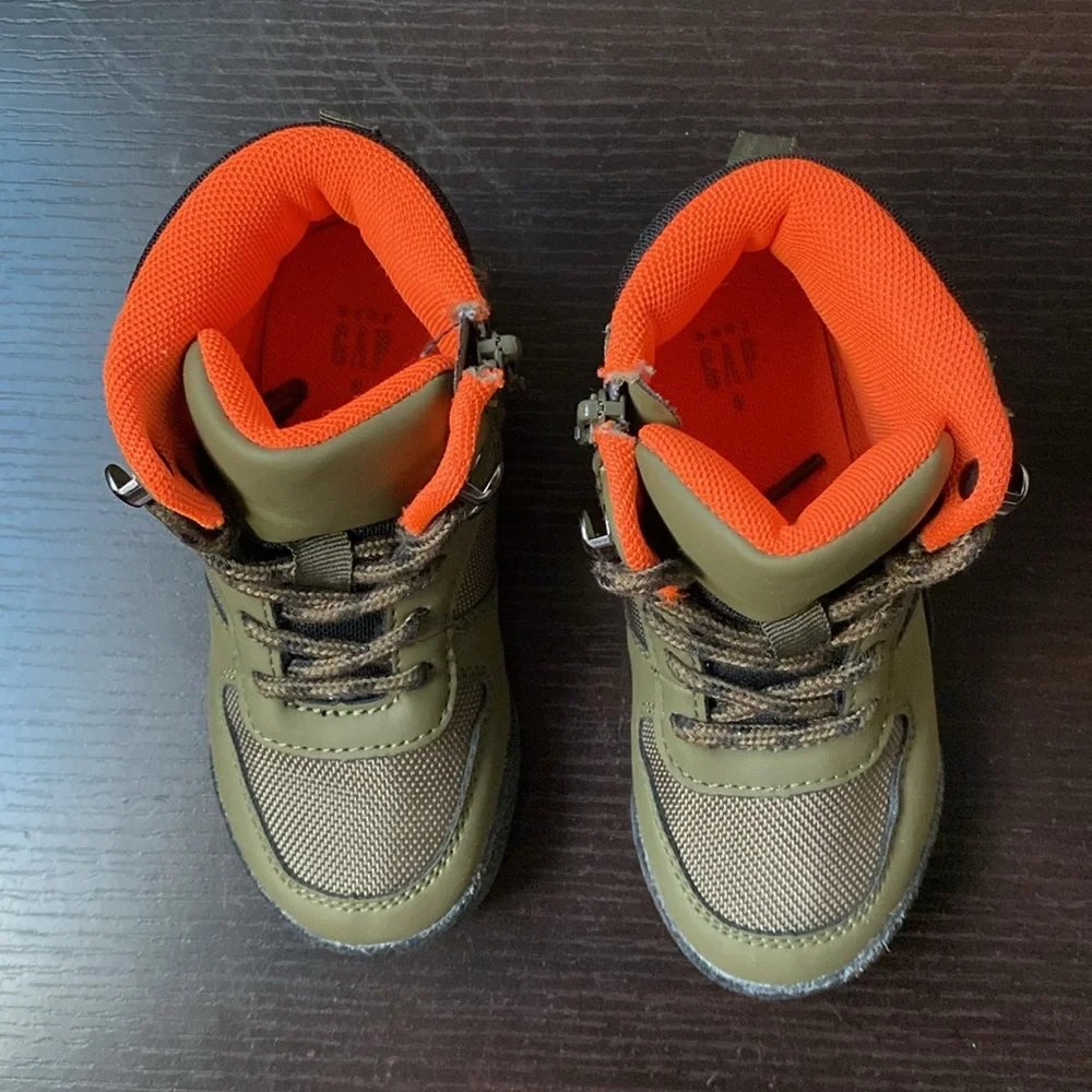 Gap Kids Boys Size 9T Olive Green Orange High Top Sneaker Boots NWOT